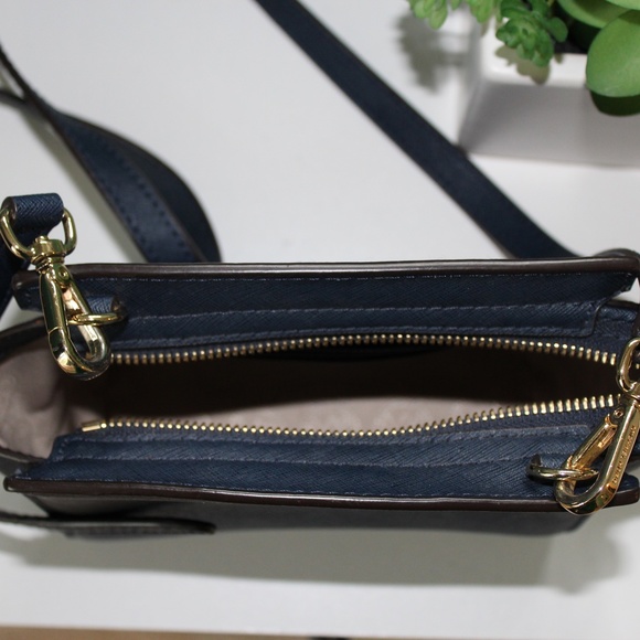 Michael Kors Mini Purse - Picture 2 of 7